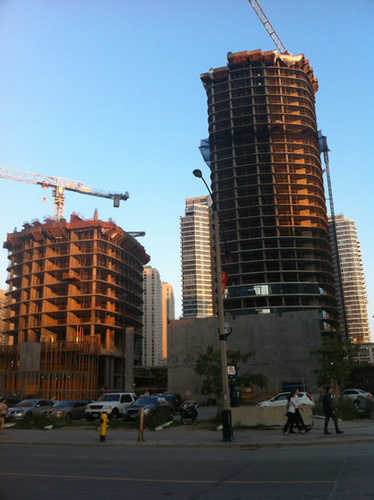 トロント高層ビル建設2.jpg